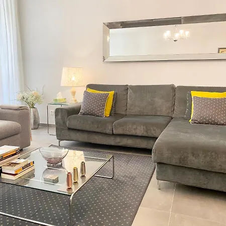 Cozy 2br Near The Port Of *