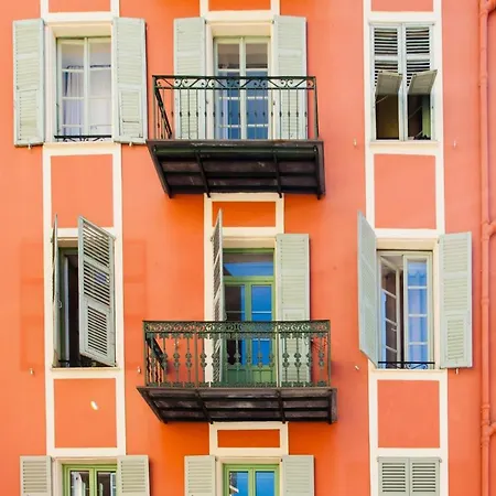 Appartamento Cozy 2br Near The Port Of