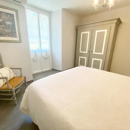 Cozy 2br Near The Port Of